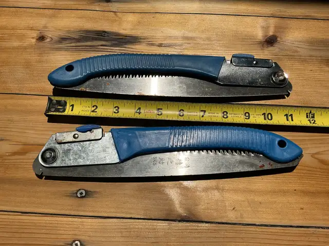 Set of 2 Folding Pruning Hand Saws !