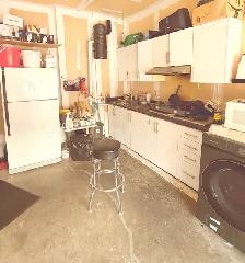 $650 private room for rent only for girls - Photo 4