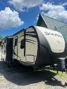 2015 Palomino Solaire 263rbdsk