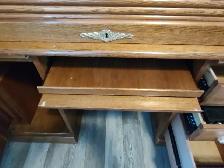 Vintage look solid wood roll top desk - Photo 8