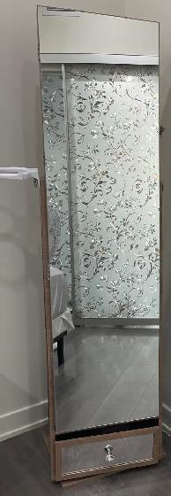 Floor Stand Free Mirror - Photo 2