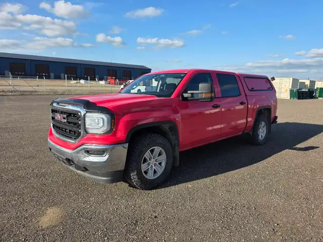 2018 GMC Sierra 1500 SLT - drives like new