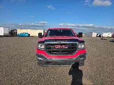 2018 GMC Sierra 1500 SLT - drives like new - Photo 3