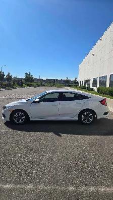 2018 Honda Civic - Photo 3