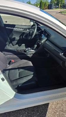 2018 Honda Civic - Photo 10