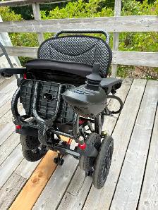 New Easwe B20 Folding Power Wheelchair - Photo 4