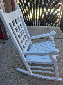 white wooden chair - Photo 2