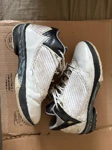 Used Nike Jordan 2009 Sneakers, men size 11