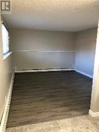 South Apartment Available! - Photo 3
