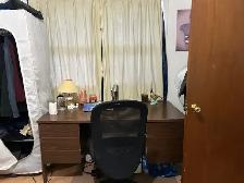 A room nearby U of W , RRC and medical school of UM