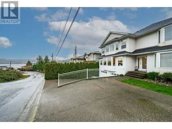 3 bedroom 2.5 bath whole house Alderside RD Port Moody