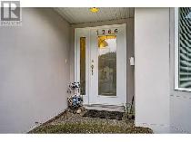 3 bedroom 2.5 bath whole house Alderside RD Port Moody - Photo 2
