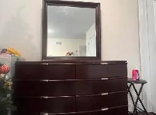 Queen bedroom set with dresser mirror &2 night stands - Photo 4