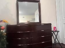 Queen bedroom set with dresser mirror &2 night stands - Photo 6