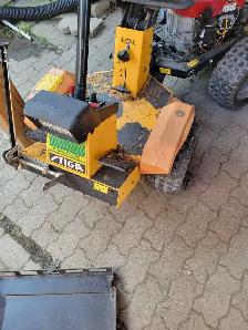 riding lawnmower - Photo 2