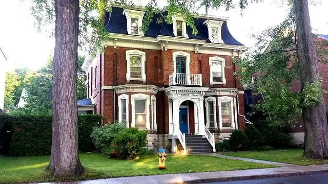 1 Bdrm fully furnished, inclusive apartment. Queen’s Univers