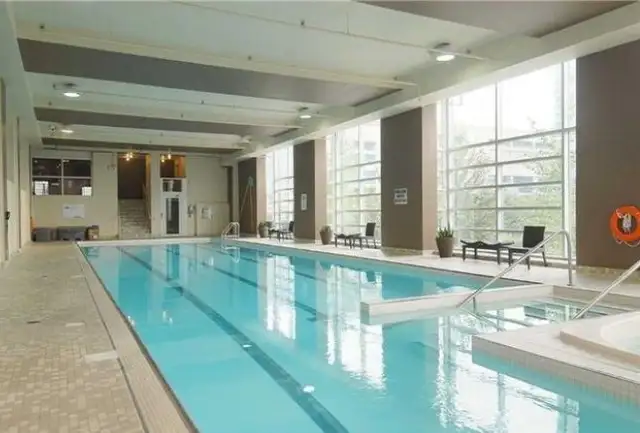 Seeking Professional Roommate at Downtown District Condo