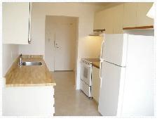 Well Kept 1 Bedroom Apartment – 1600 Adelaide, Move in Incentive - Photo 2