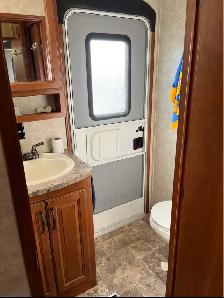 2013 Cougar High Country 329TSB 35’10" Travel Trailer - Photo 5