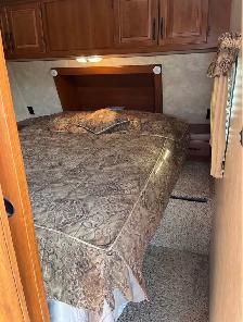2013 Cougar High Country 329TSB 35’10" Travel Trailer - Photo 8