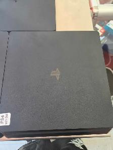 PlayStation 4 - Photo 2