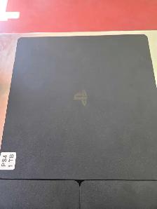 PlayStation 4 - Photo 3