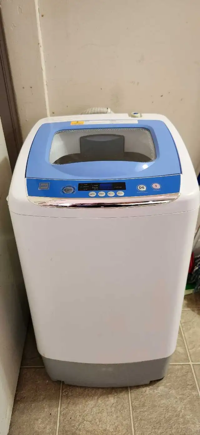 RCA Compact 0.9 Cu. Ft. Portable Load Washer