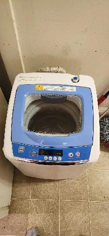 RCA Compact 0.9 Cu. Ft. Portable Load Washer - Photo 2
