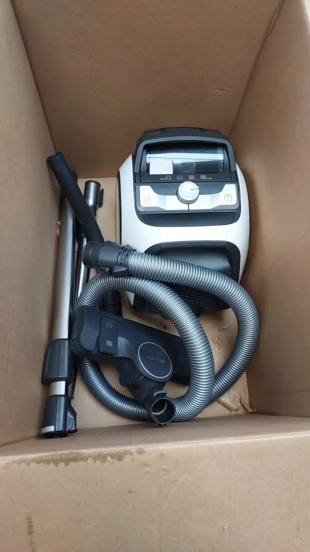 Vacuum - Miele Boost CX1 Parquet - 41NCE030CDN | Sale Offer.