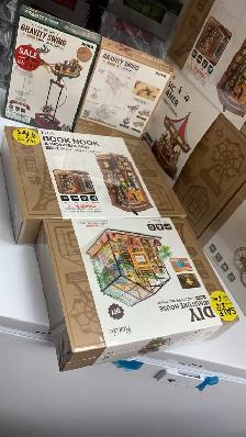 Rolife & ROKR DIY Wooden Puzzles, Book Nooks, Miniature Houses - Photo 5