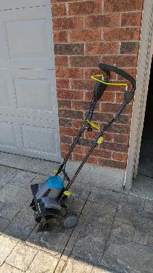 small tiller, cat cage, wood bar stools etc.  Some Free items to - Photo 2