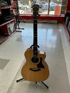 Guitare acoustique électrique Taylor