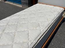 Single Size Bed - Photo 5