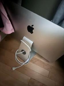 Apple iMac 27" Desktop Computer - Photo 2