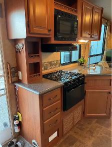 Sundance 5th wheel Camper - Photo 6