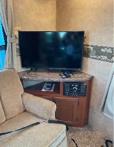 Sundance 5th wheel Camper - Photo 8