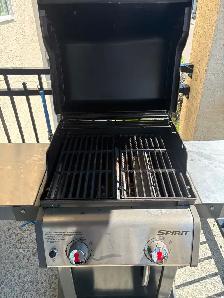 Weber Spirit gas  BBQ for sale - Photo 2
