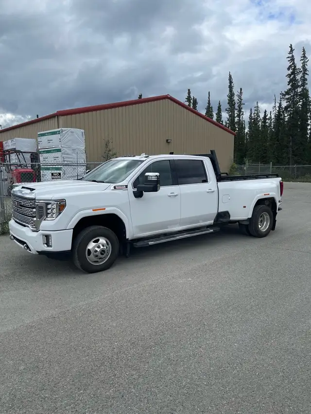 2022 GMC Sierra 3500 Denali Dually