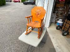 VINTAGE : SUPERBE CHAISE BERÇANTE POUR ENFANT AVEC MUSIQUE - Photo 2