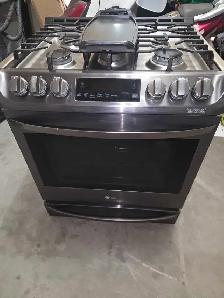 premium LG 30-inch slide-in gas stove - Photo 2