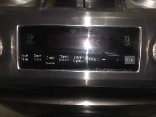 premium LG 30-inch slide-in gas stove - Photo 3