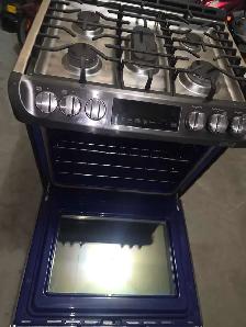 premium LG 30-inch slide-in gas stove - Photo 7