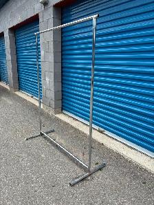 Clothes Hanger - Photo 2