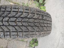 1 pneu hiver 195-65R15 Firestone Winterforce comme neuf - Photo 2