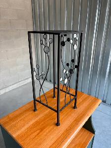 Cute Small Square Stand - Photo 2