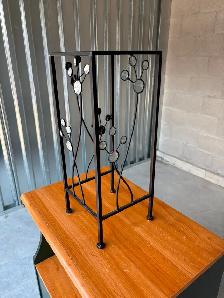 Cute Small Square Stand - Photo 3