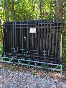 Metal fence with metal posts 13pc - Photo 2