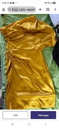 Brand NEW Le Chateau Yellow gold silk material off shoulder dres - Photo 2