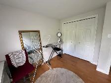 2 Large bright private rooms from Aug 1st— Female-only household - Photo 5