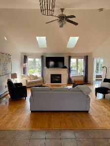 Modern, Spacious and Bright - Photo 9